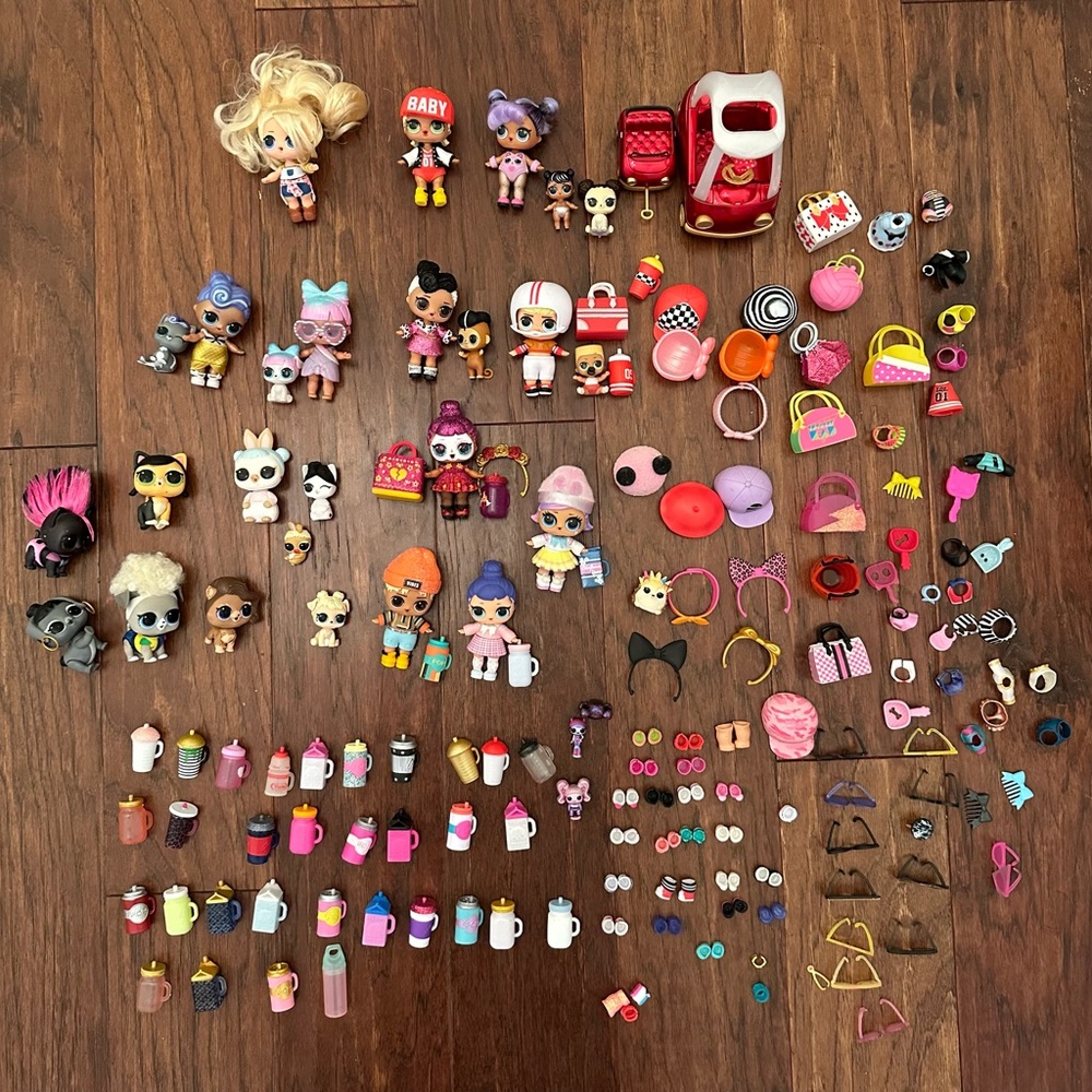 MGA Entertainment LOL Surprise Lot